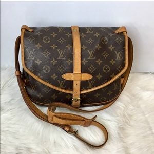 Louis Vuitton Saumur 30